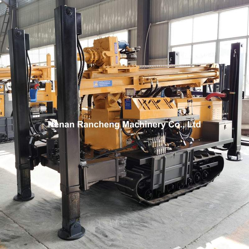 180m Deep Rock RCF180C Crawler déplaçant une plateforme de forage multifonctionnelle en stock
