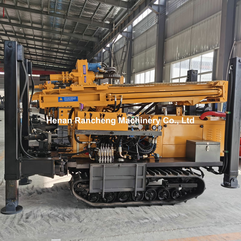 180m Deep Rock RCF180C Crawler déplaçant une plateforme de forage multifonctionnelle en stock