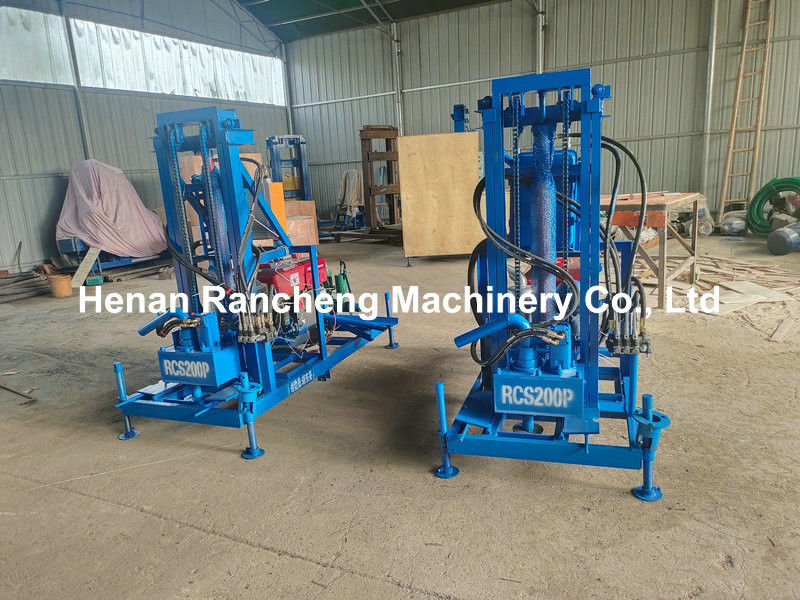 Puissante machine de forage de puits d'eau portable pour une profondeur de forage de 150 m et un diamètre de 450 mm
