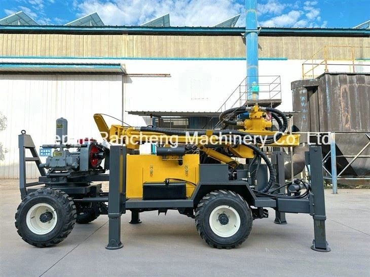 Forage de forage à quatre roues motrices Profondeur 220 m Avec moteur de 65 kW de haute puissance