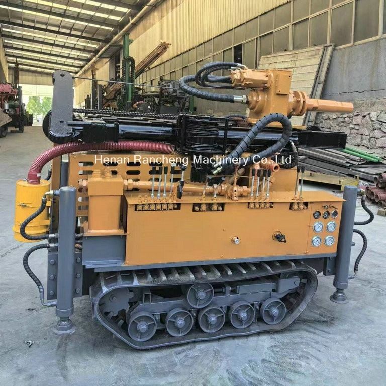 150 m de profondeur Machine de forage hydraulique de puits d'eau 90-300 mm de diamètre avec une force de levage de 12 T