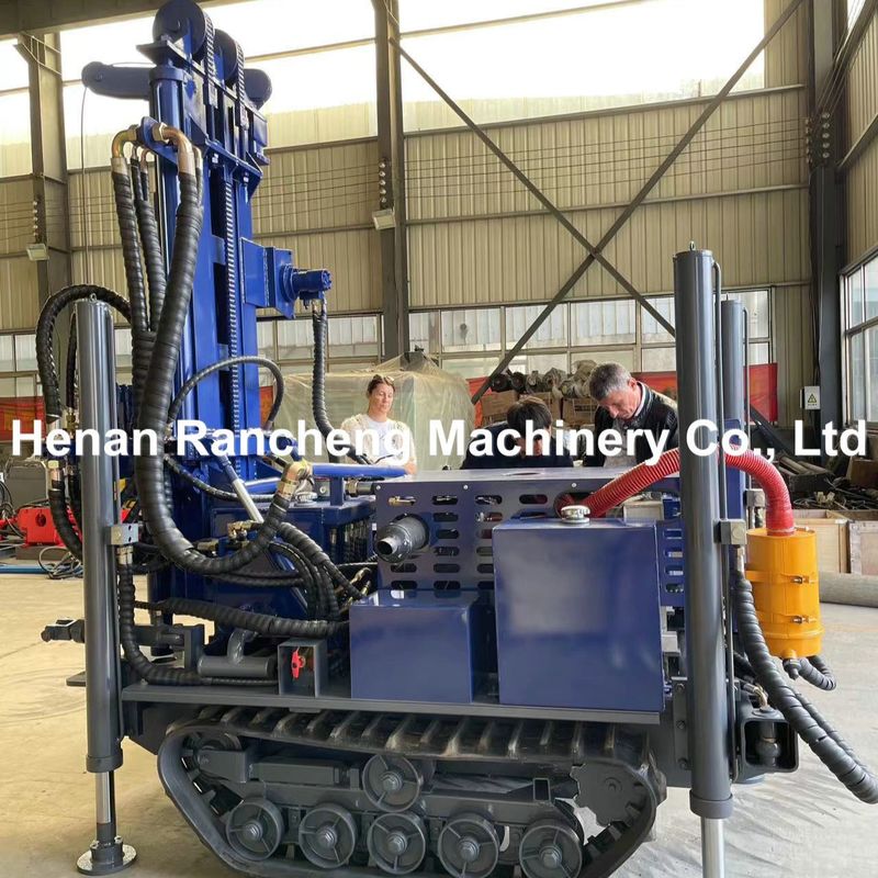 Profondeur 180m Mini Crawler Machine de forage de forage avec moteur diesel de 77,3 kW