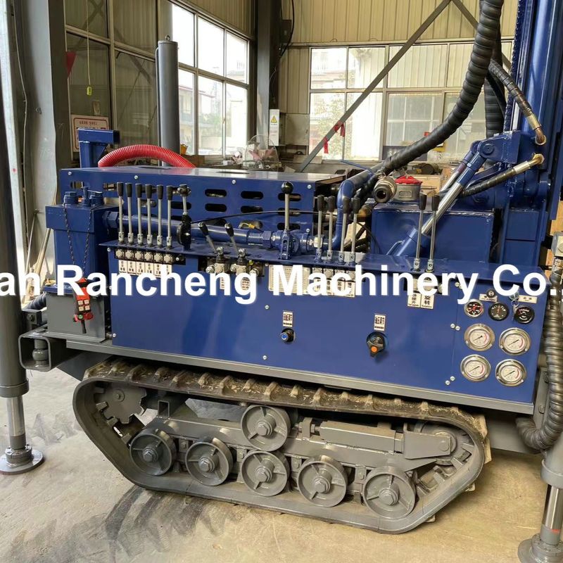 Machine de forage équipée d'un puissant moteur diesel Yuchai de 77,3 kW 45-65 r/min