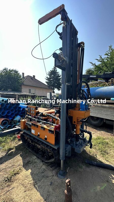 Machine de forage de puits d'eau à 180 m de profondeur 77,3 kW Moteur Crawler Rig de forage de puits d'eau