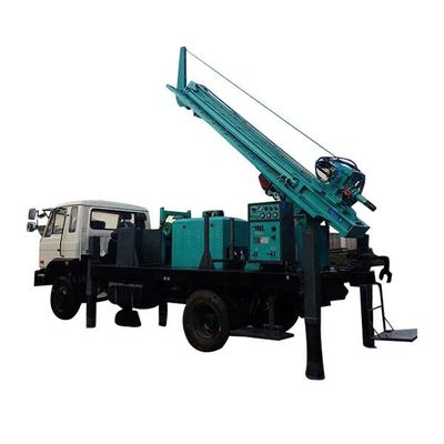 Machine de forage de puits d'eau montée sur un camion de 280 m de profondeur, moteur de véhicule de charge de 210 ch