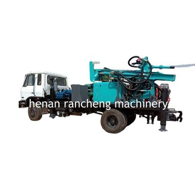 Machine de forage de puits d'eau montée sur camion